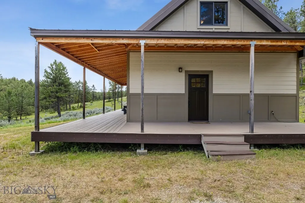 2920 79 Trail Roy MT 59471