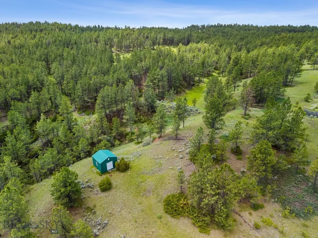 2920 79 Trail Roy MT 59471
