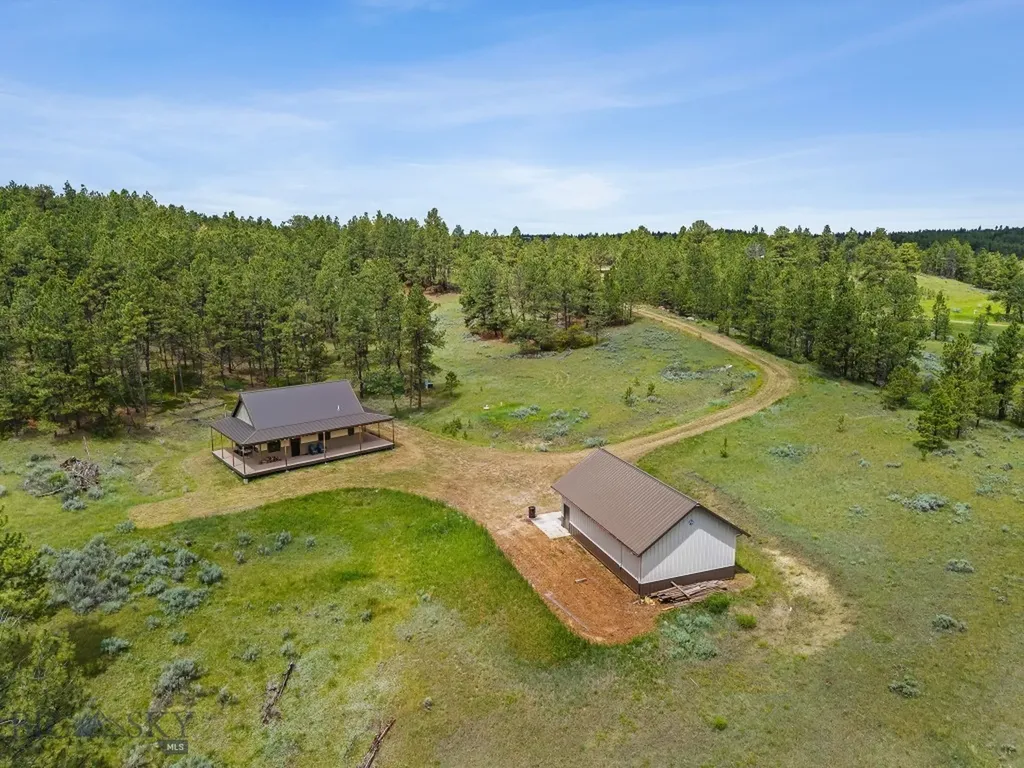 2920 79 Trail Roy MT 59471