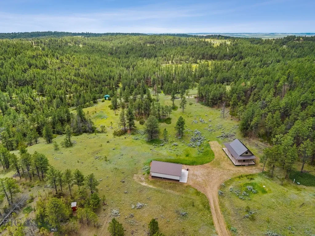 2920 79 Trail Roy MT 59471