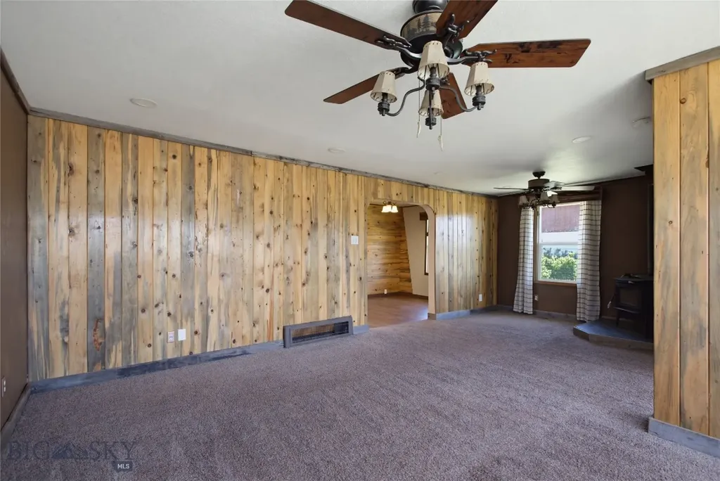 817 Evans Butte MT 59701