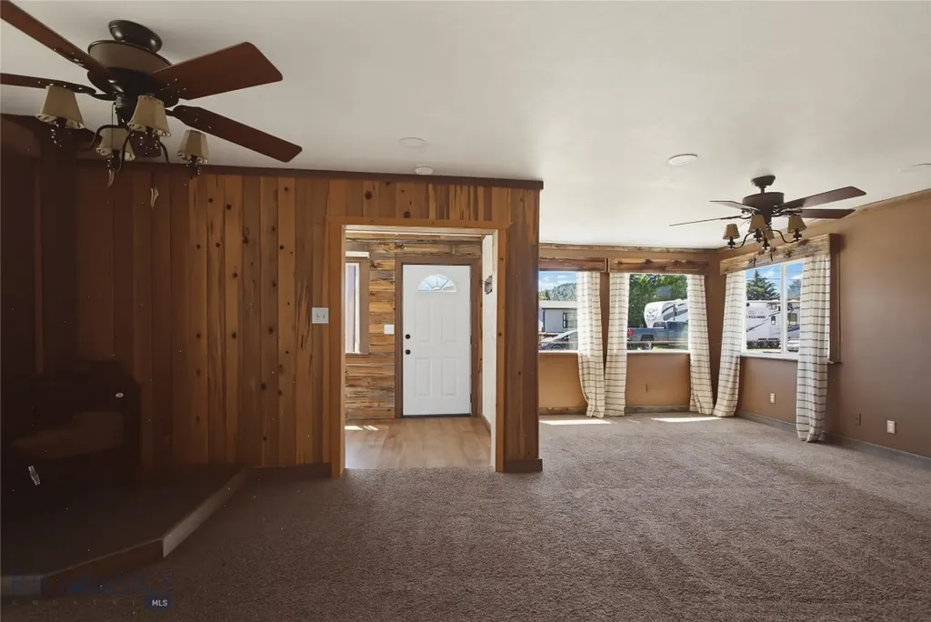 817 Evans Butte MT 59701