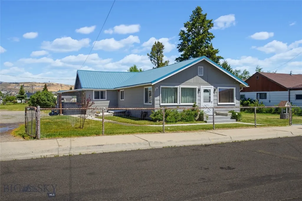 817 Evans Butte MT 59701
