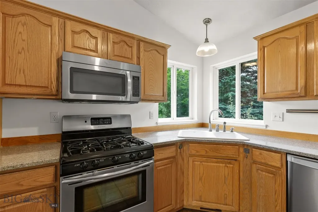 1206 S Pinecrest Drive Bozeman MT 59715