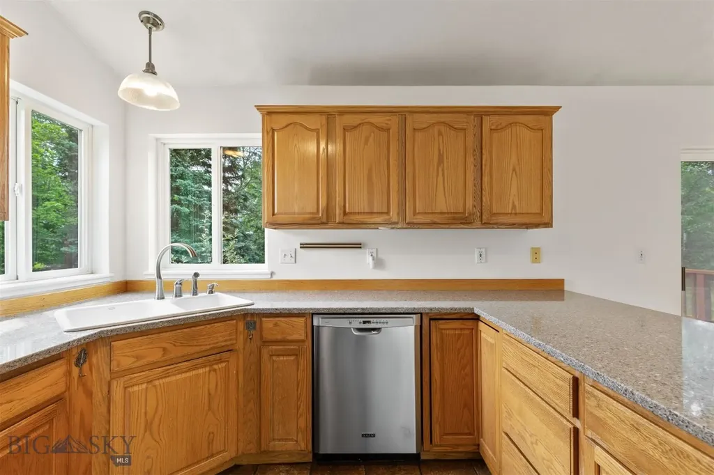1206 S Pinecrest Drive Bozeman MT 59715