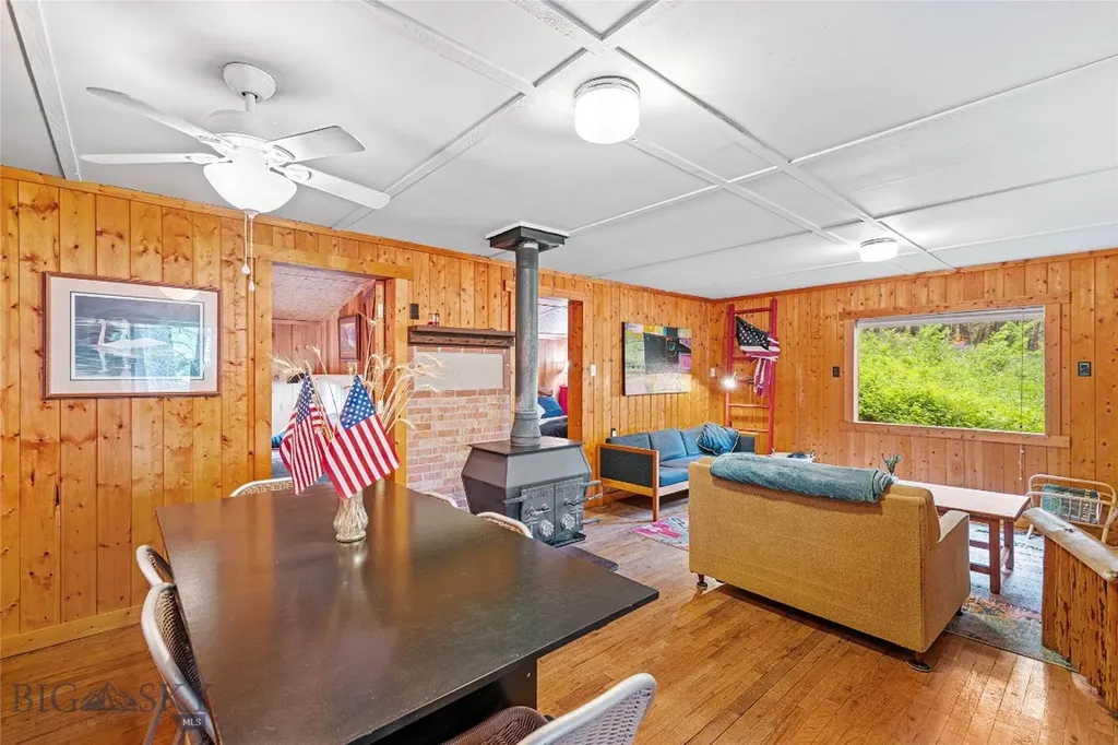 63921 Gallatin Road Gallatin Gateway MT 59730