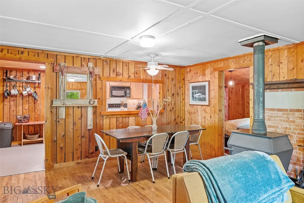63921 Gallatin Road Gallatin Gateway MT 59730