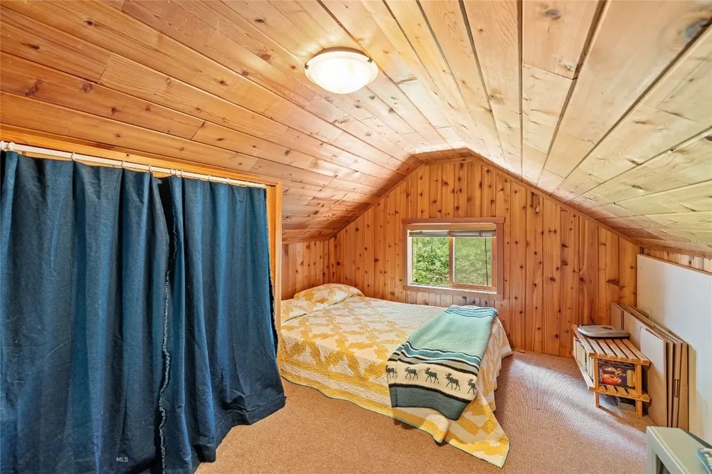 63921 Gallatin Road Gallatin Gateway MT 59730