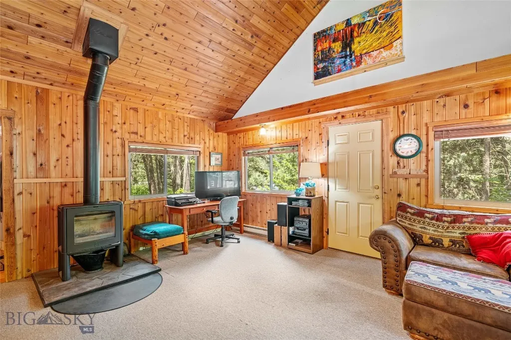 63921 Gallatin Road Gallatin Gateway MT 59730