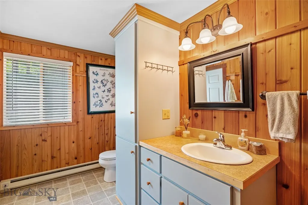 63921 Gallatin Road Gallatin Gateway MT 59730