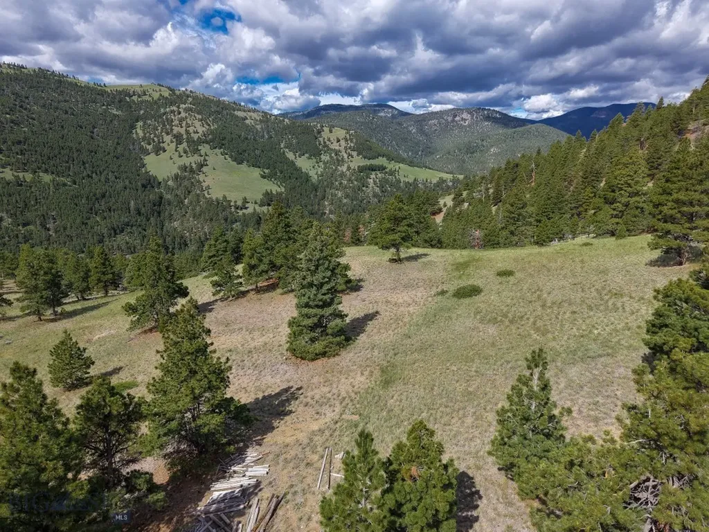 2270 Lynx Trail Drive Wolf Creek MT 59648