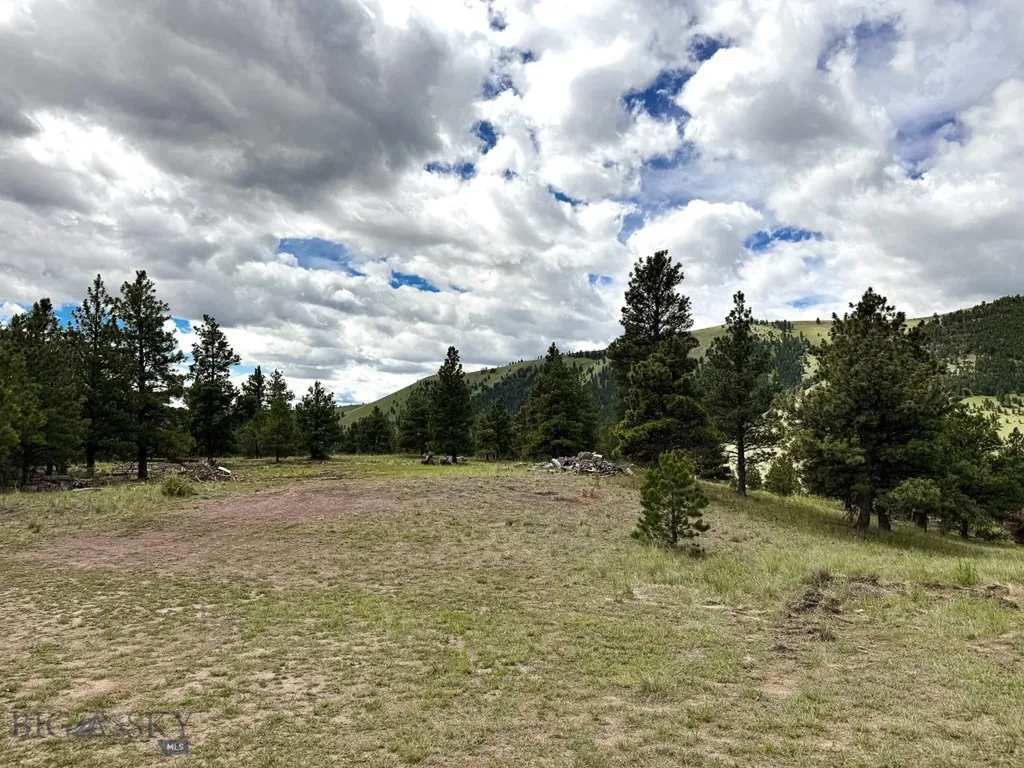 2270 Lynx Trail Drive Wolf Creek MT 59648