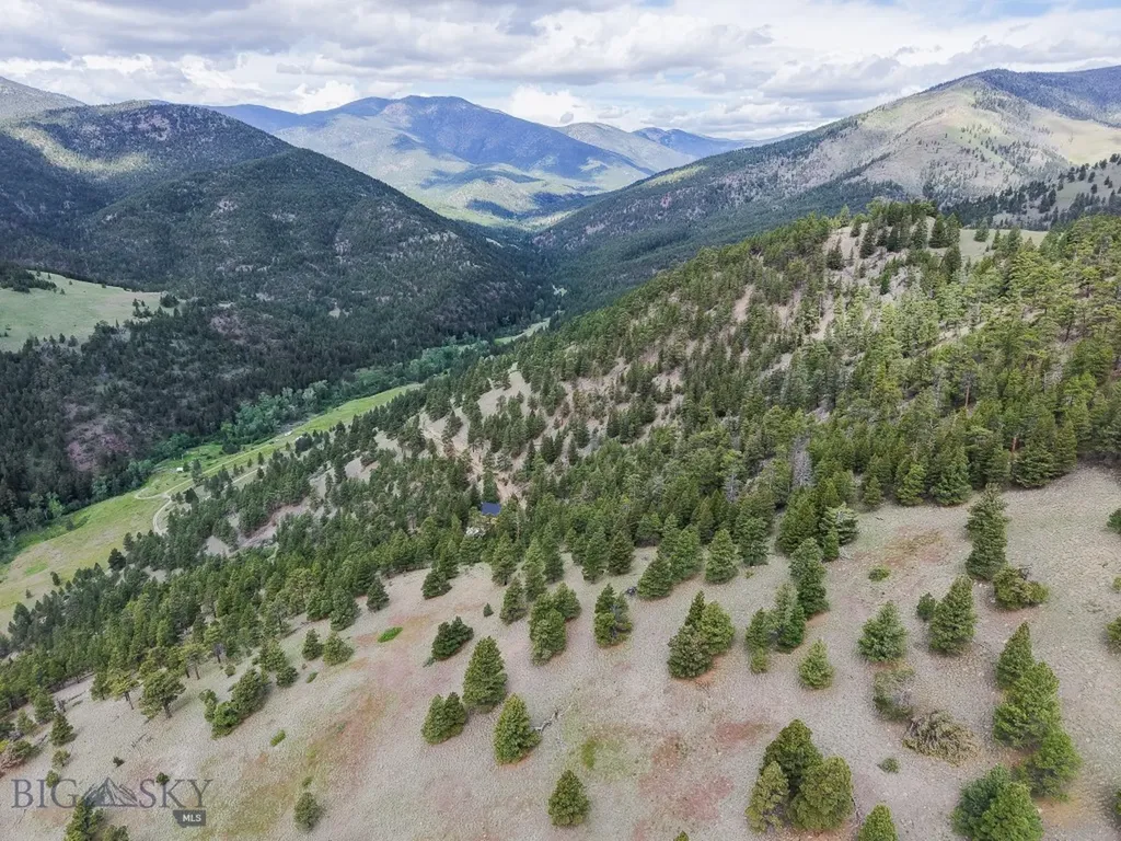 2270 Lynx Trail Drive Wolf Creek MT 59648
