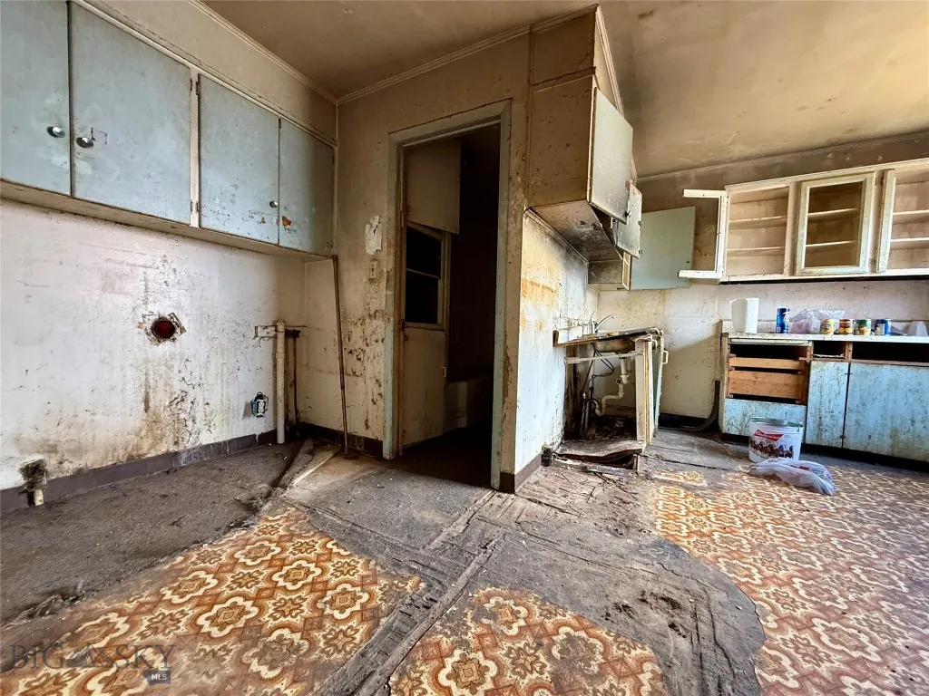 1017 Emma Street Butte MT 59701