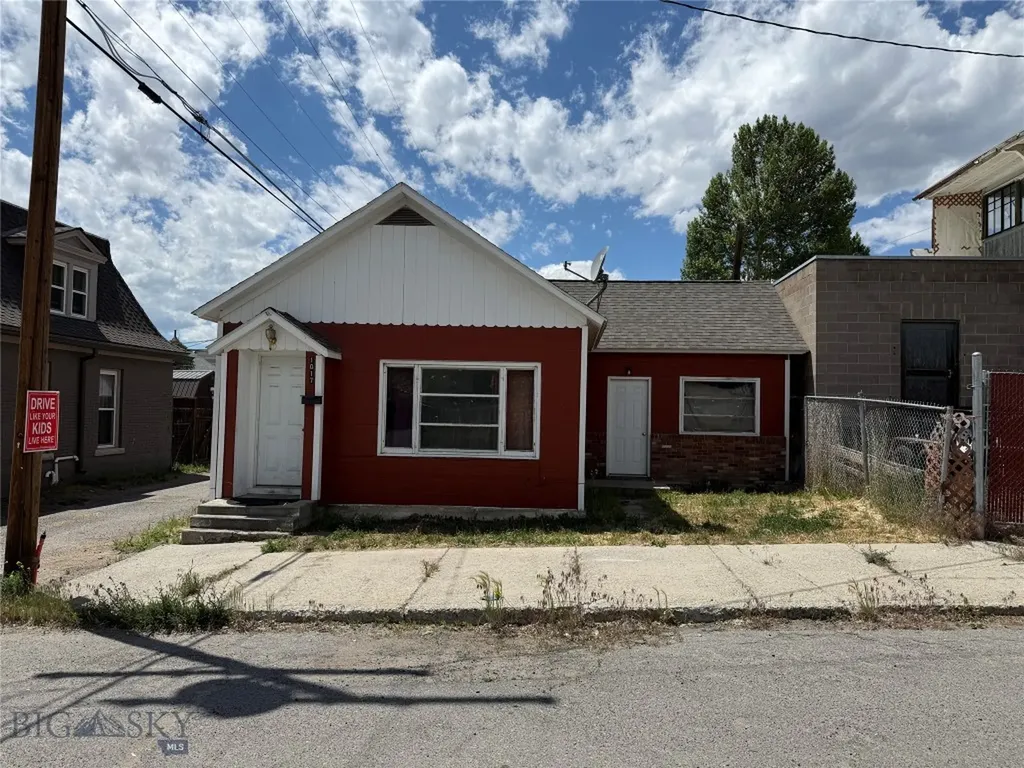 1017 Emma Street Butte MT 59701
