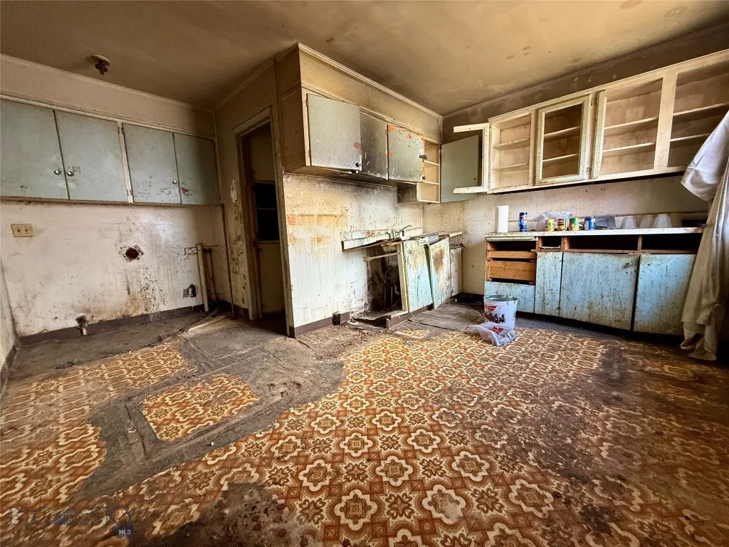 1017 Emma Street Butte MT 59701