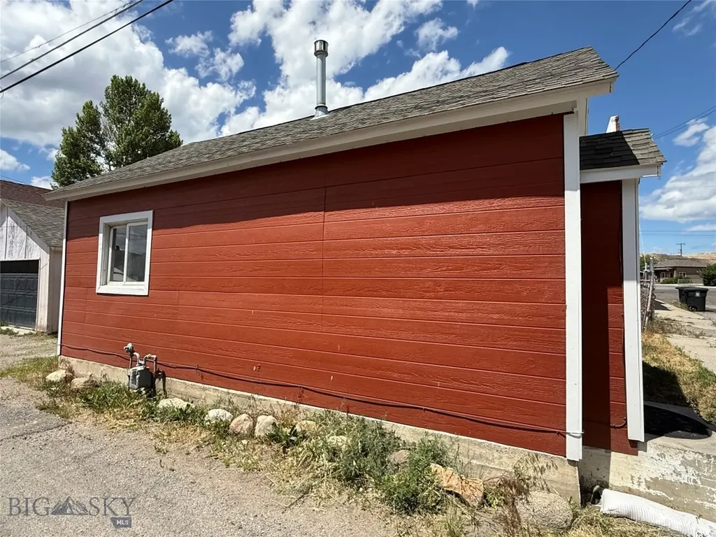 1017 Emma Street Butte MT 59701