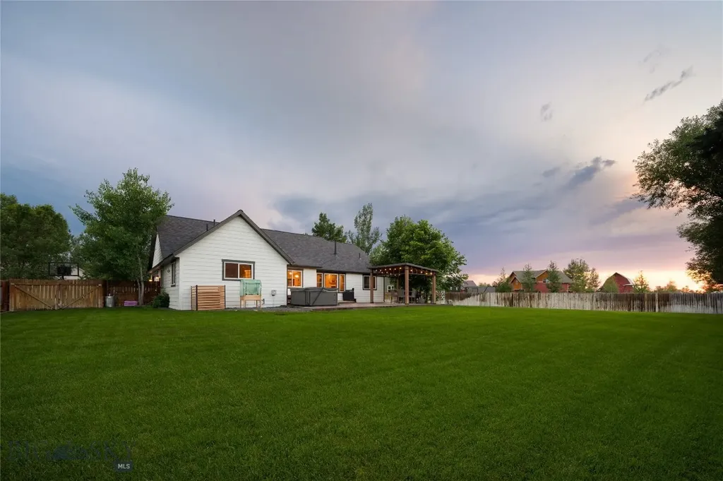 501 Red Barn Drive Belgrade MT 59714