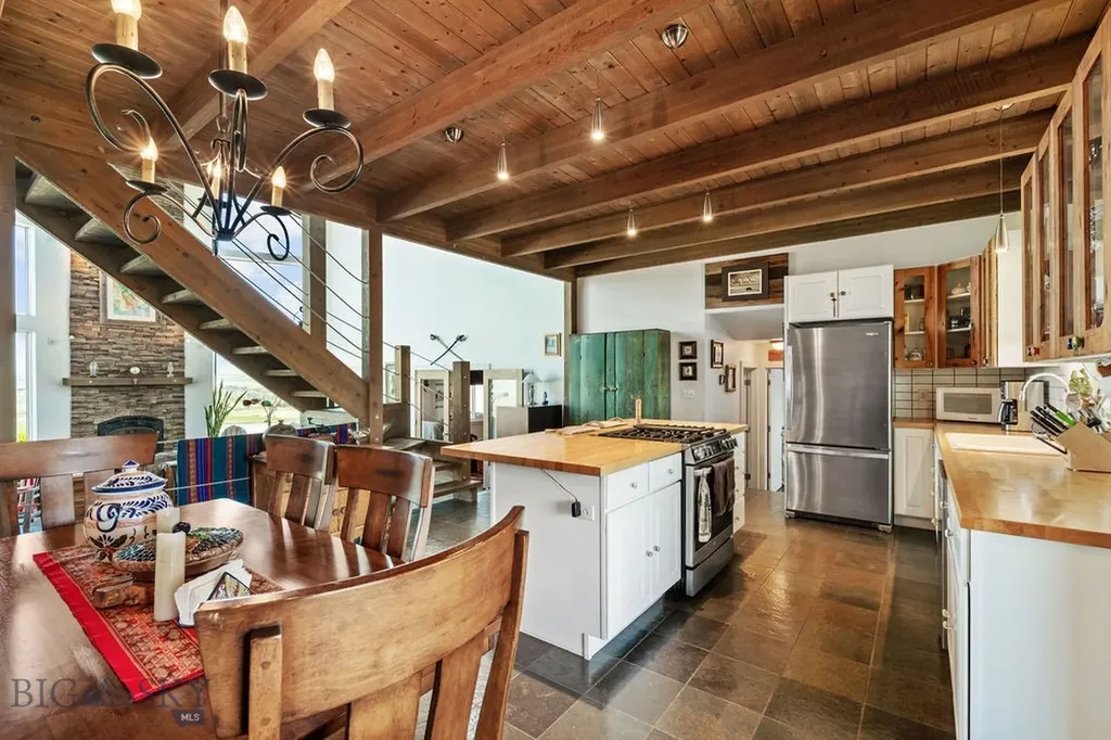 18 Cactus Ridge Road Twin Bridges MT 59754