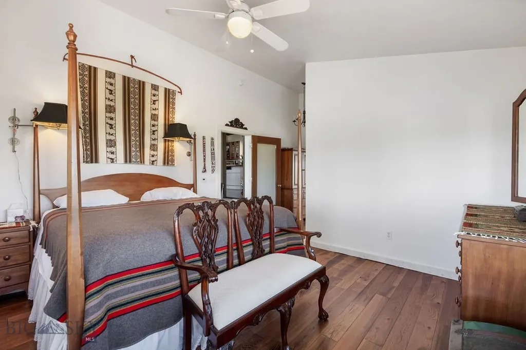 18 Cactus Ridge Road Twin Bridges MT 59754