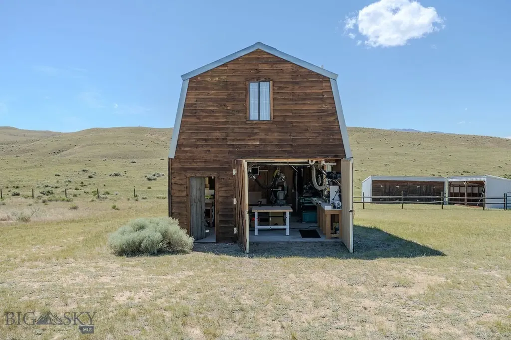 18 Cactus Ridge Road Twin Bridges MT 59754
