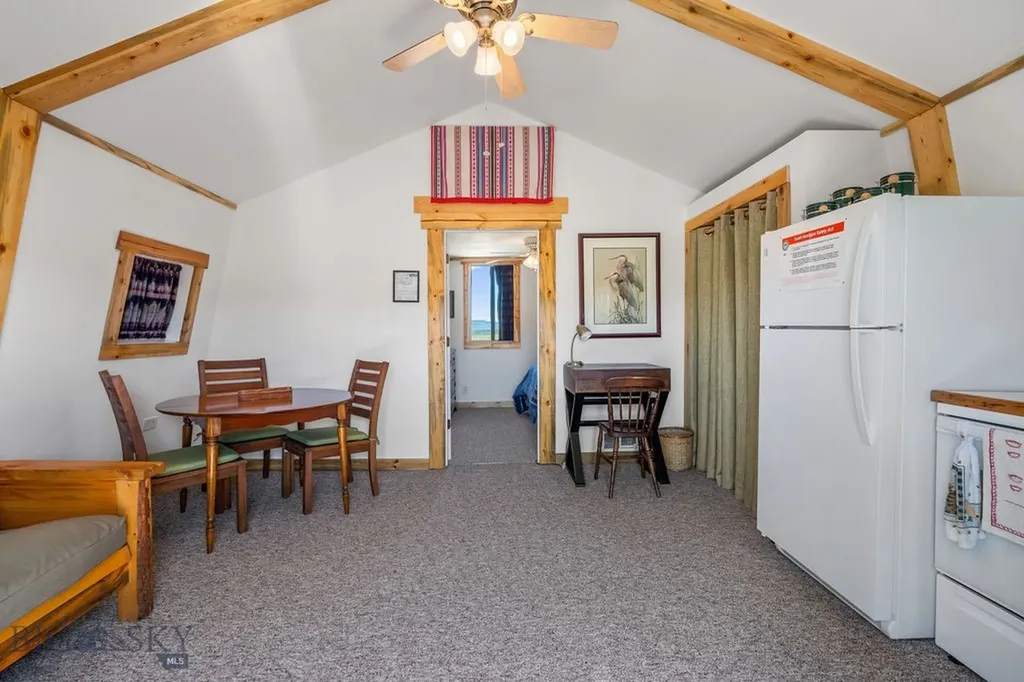 18 Cactus Ridge Road Twin Bridges MT 59754