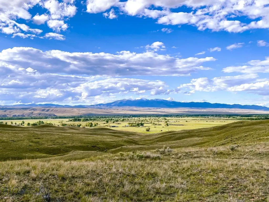 18 Cactus Ridge Road Twin Bridges MT 59754