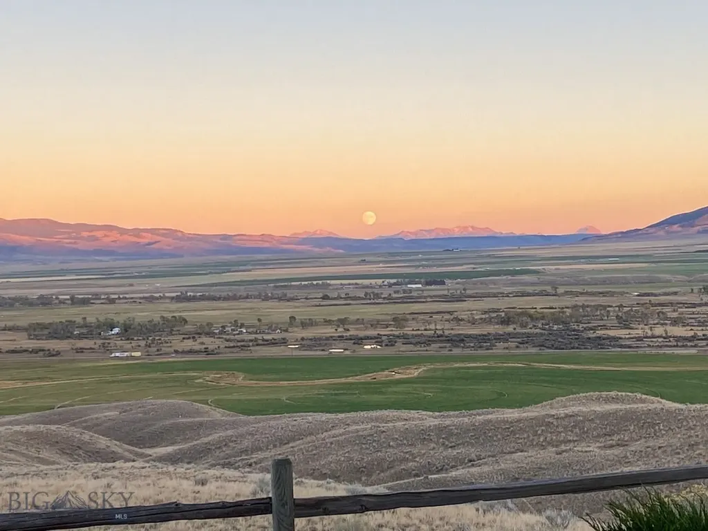 18 Cactus Ridge Road Twin Bridges MT 59754