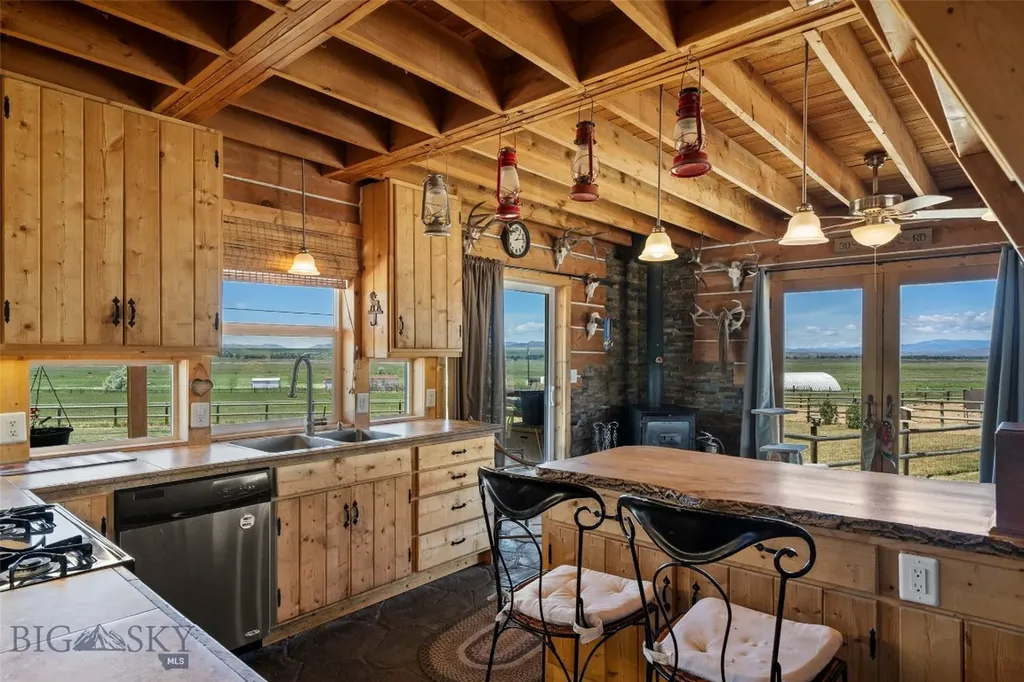 4625 Buffalo Jump Three Forks MT 59752