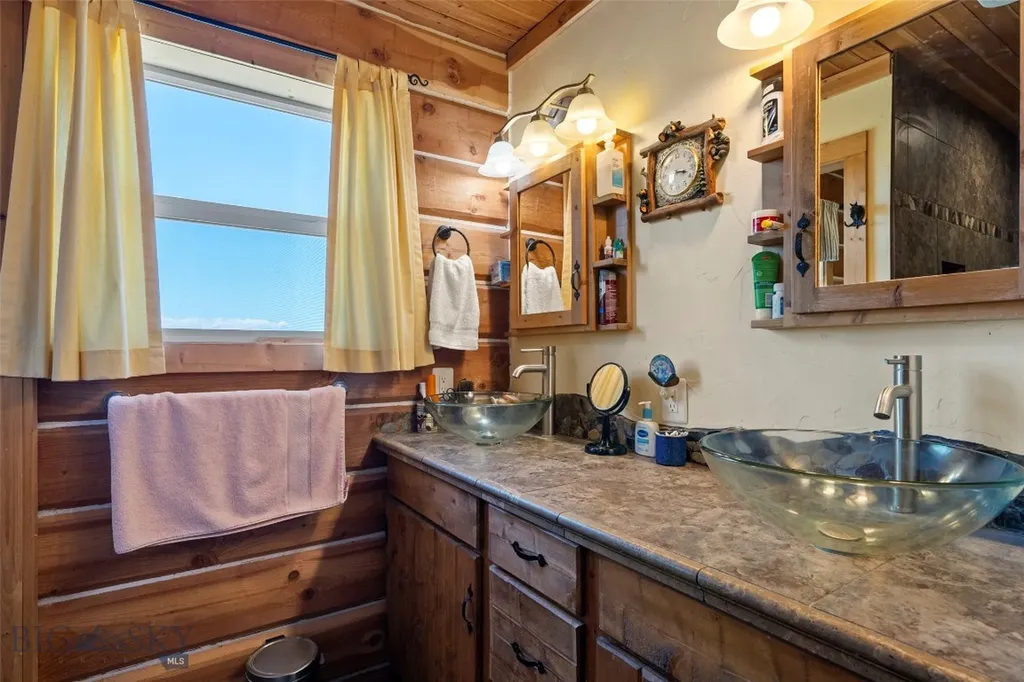 4625 Buffalo Jump Three Forks MT 59752