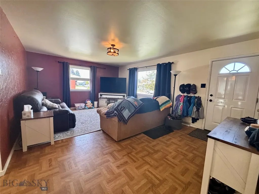 230 N Parkview Court Dillon MT 59725