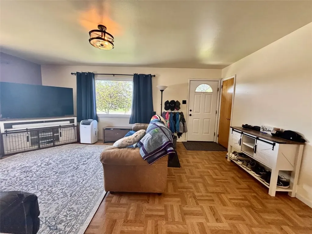 230 N Parkview Court Dillon MT 59725