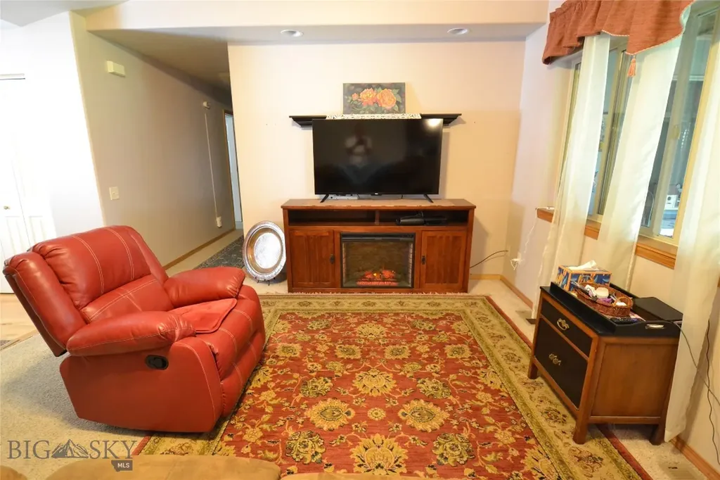 903 Kermit Court Belgrade MT 59714