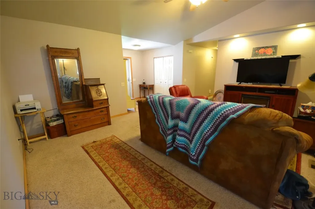 903 Kermit Court Belgrade MT 59714