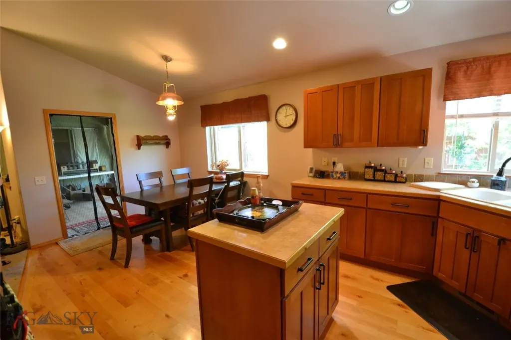 903 Kermit Court Belgrade MT 59714