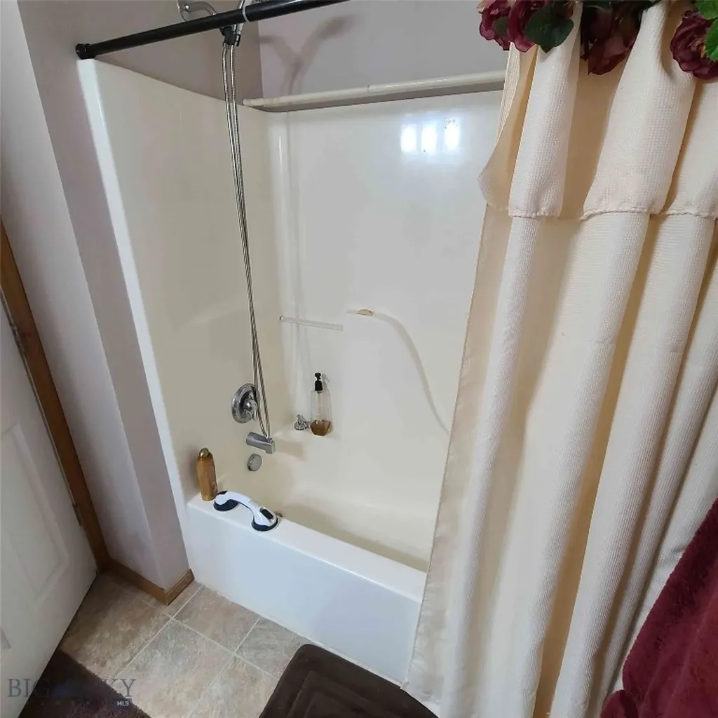903 Kermit Court Belgrade MT 59714