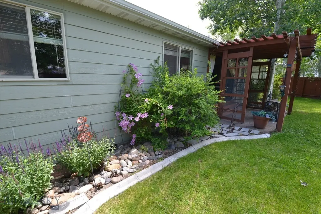 903 Kermit Court Belgrade MT 59714