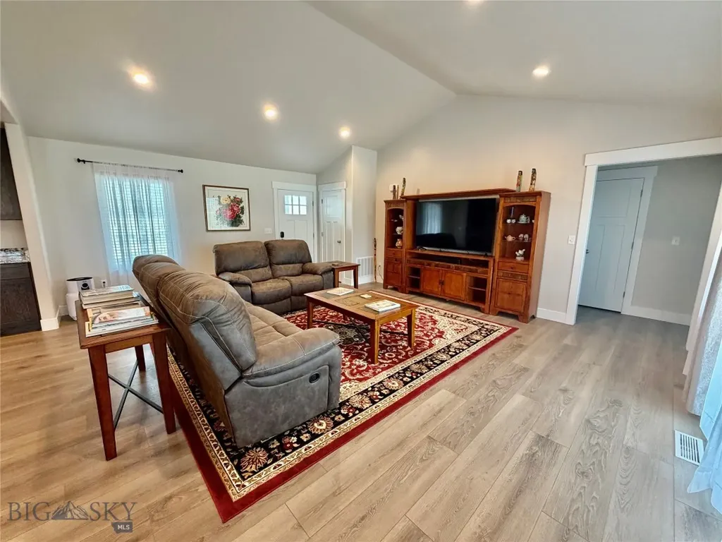 88 Thomas Way Dillon MT 59725