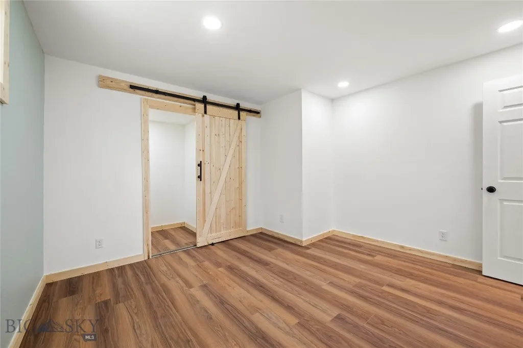907 Empire Butte MT 59701