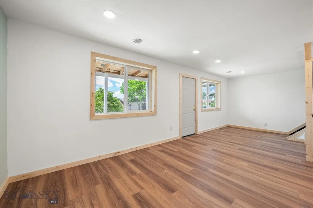 907 Empire Butte MT 59701