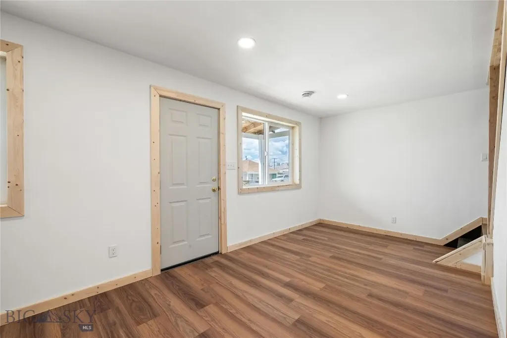 907 Empire Butte MT 59701