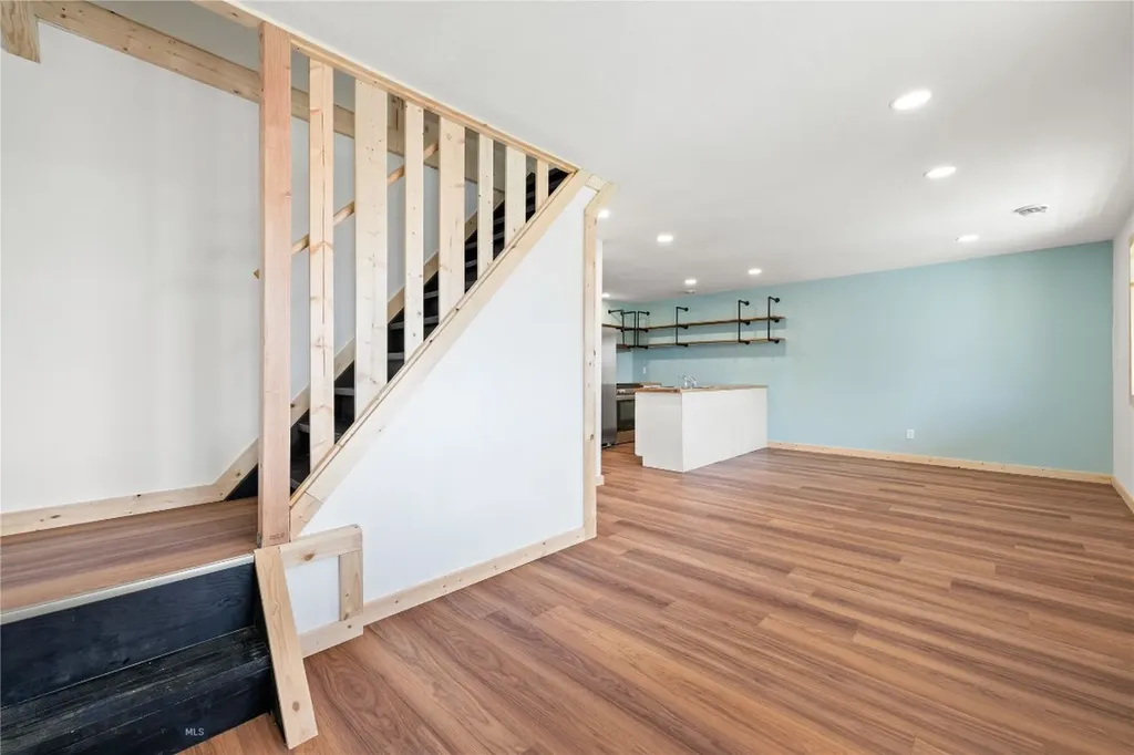 907 Empire Butte MT 59701
