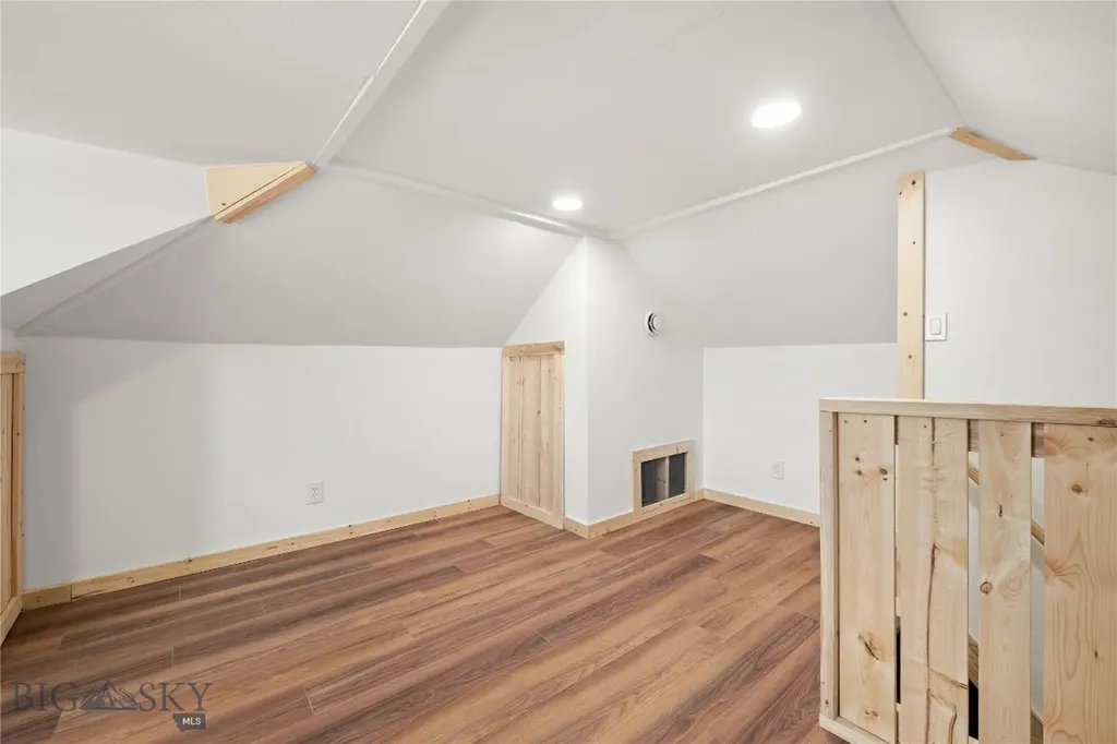 907 Empire Butte MT 59701