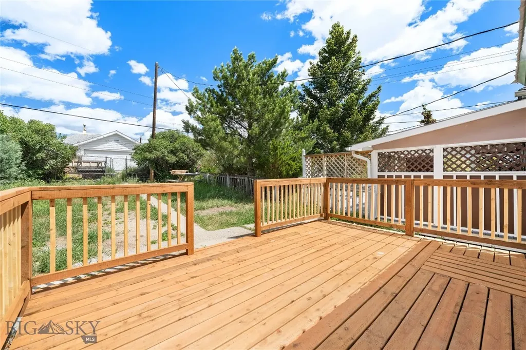 907 Empire Butte MT 59701