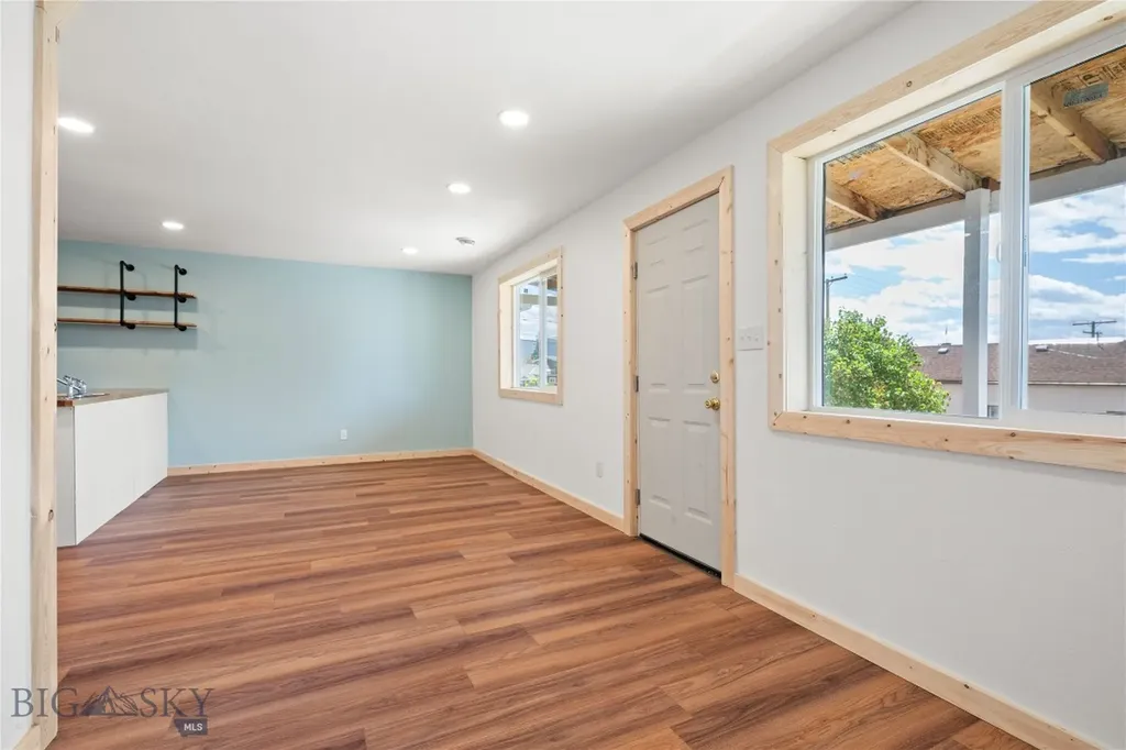 907 Empire Butte MT 59701