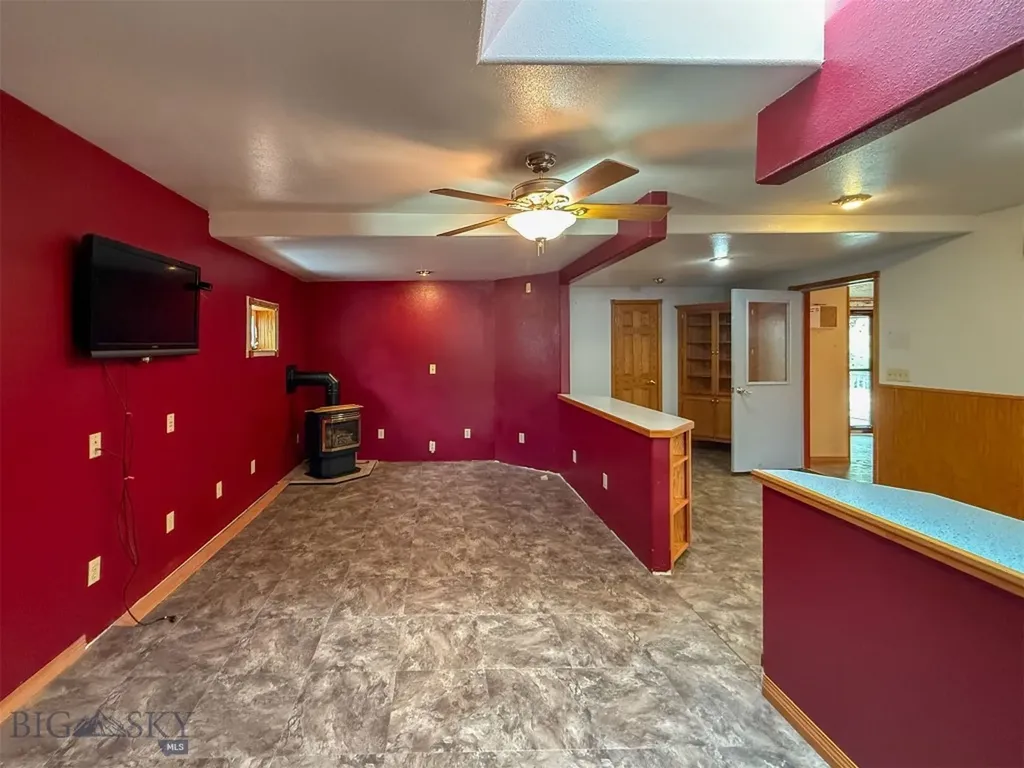 616 2nd Avenue S Fairfield MT 59436