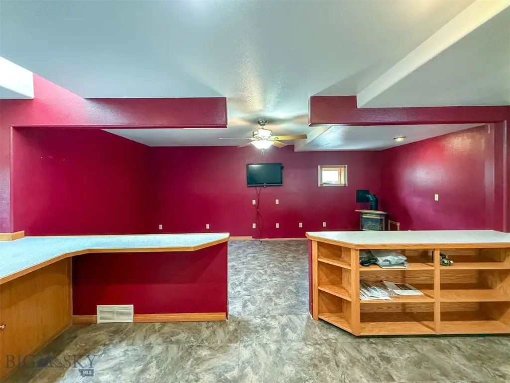 616 2nd Avenue S Fairfield MT 59436