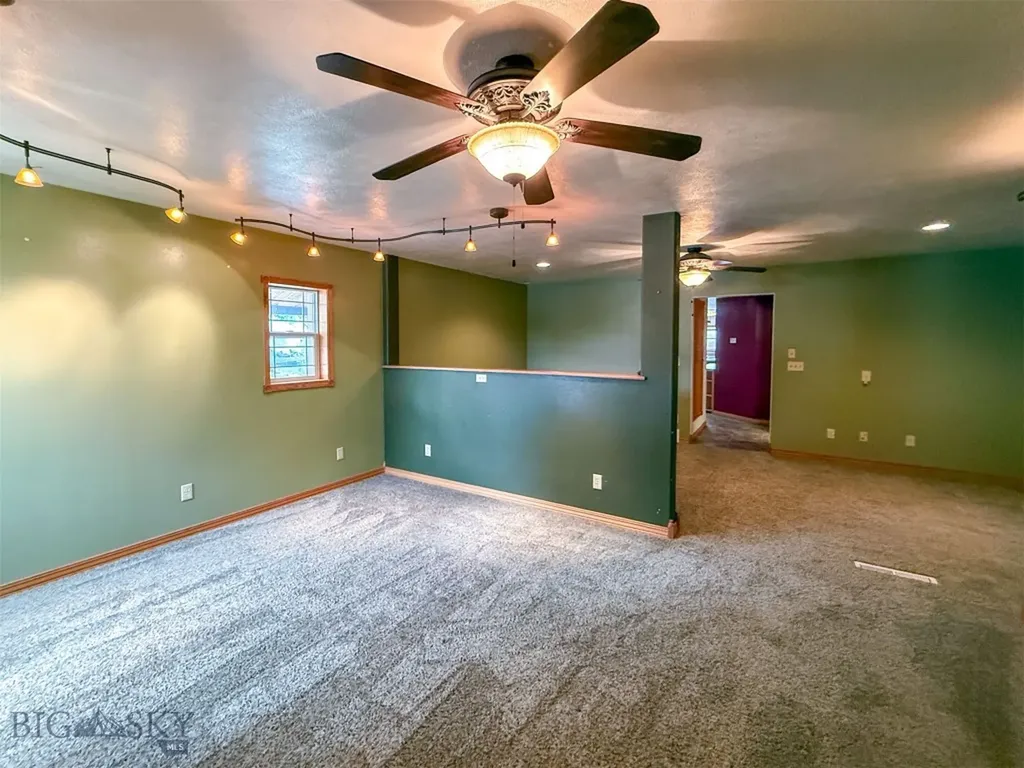 616 2nd Avenue S Fairfield MT 59436