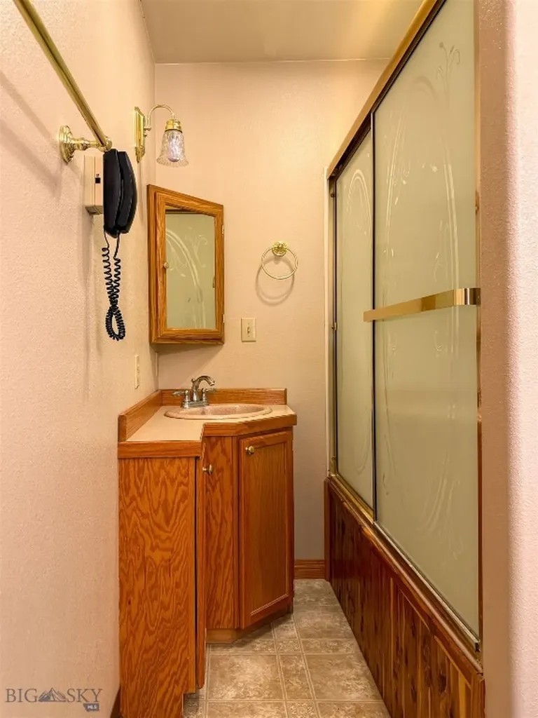 616 2nd Avenue S Fairfield MT 59436