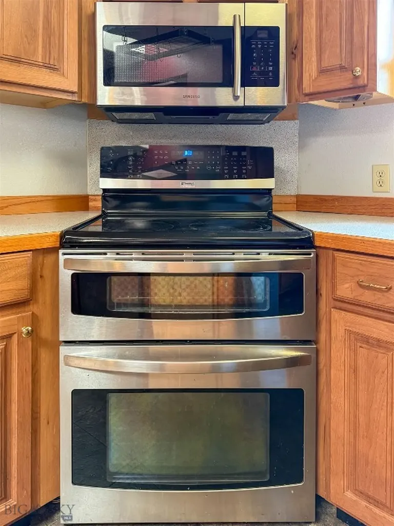 616 2nd Avenue S Fairfield MT 59436